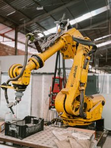 Leia mais sobre o artigo Benefícios da automatização com solda robotizada e dobra para a indústria